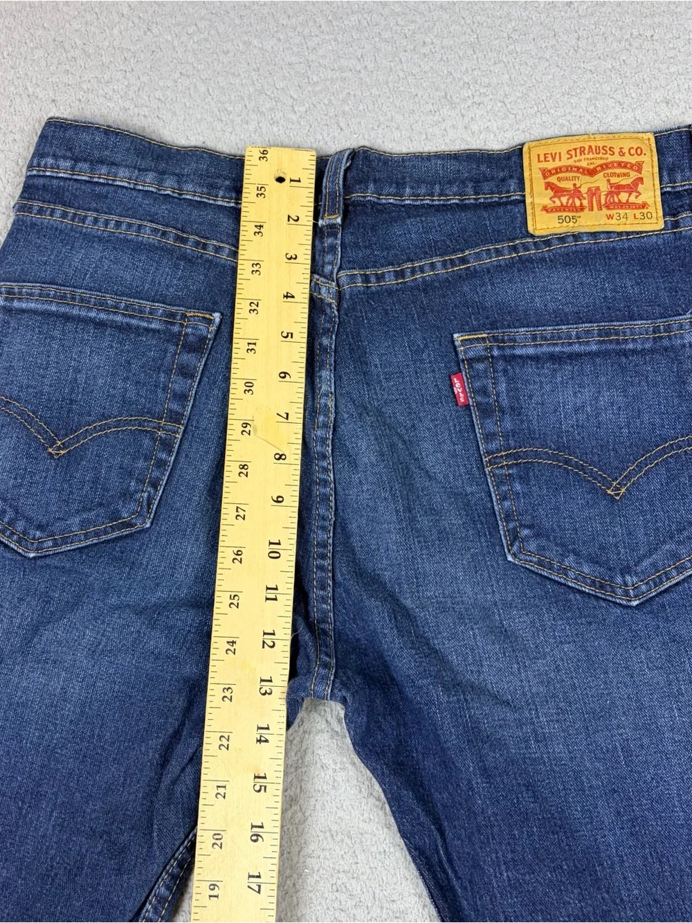 Vintage Levi's 505 Jeans Men's 34x30 Straight Leg Blue Denim Red Tab 1996